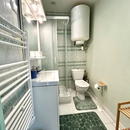 L Calme L Plein Centre Apartment